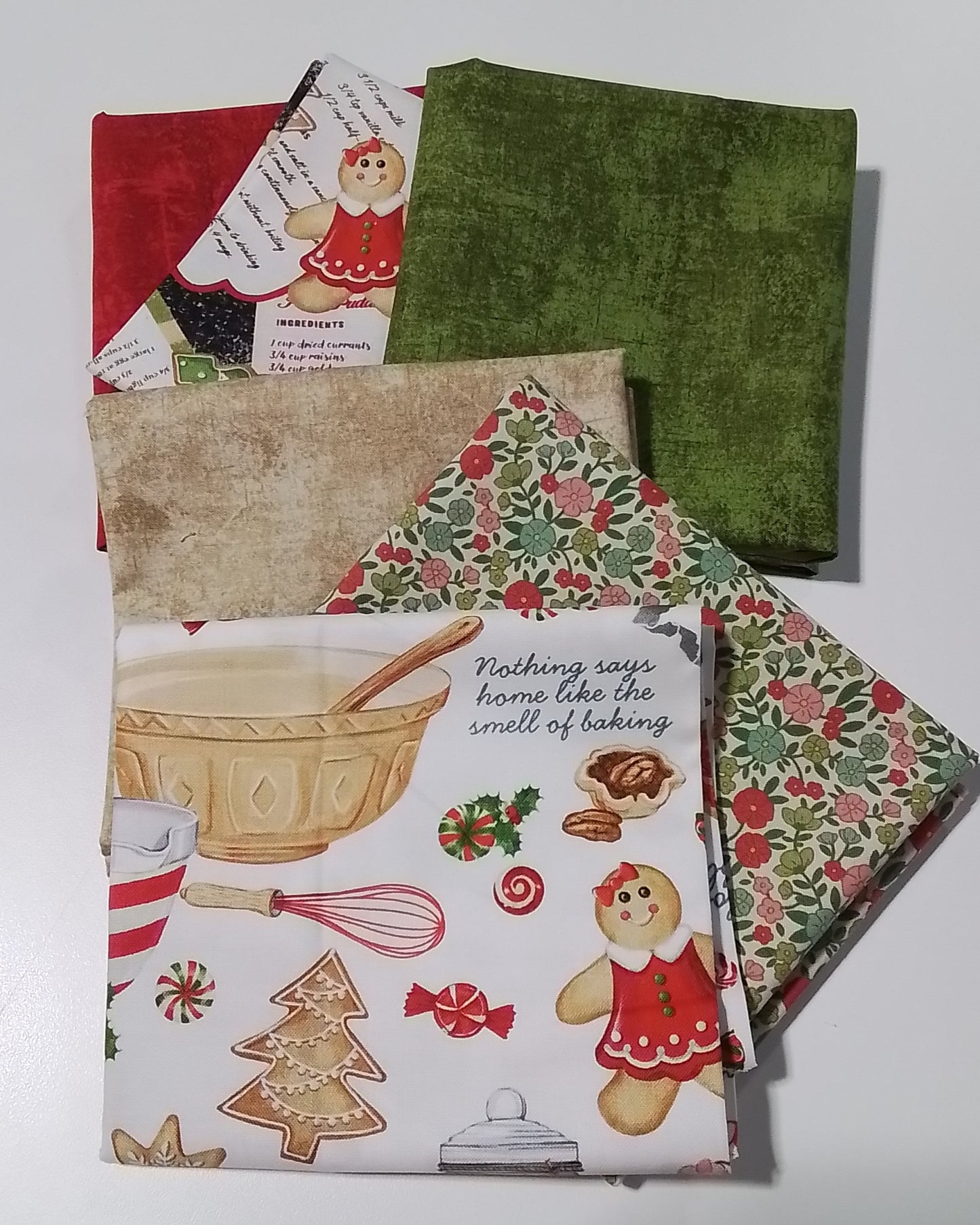 Mystery 5-0 Mini Mystery FQ Bundle - Christmas Baking
