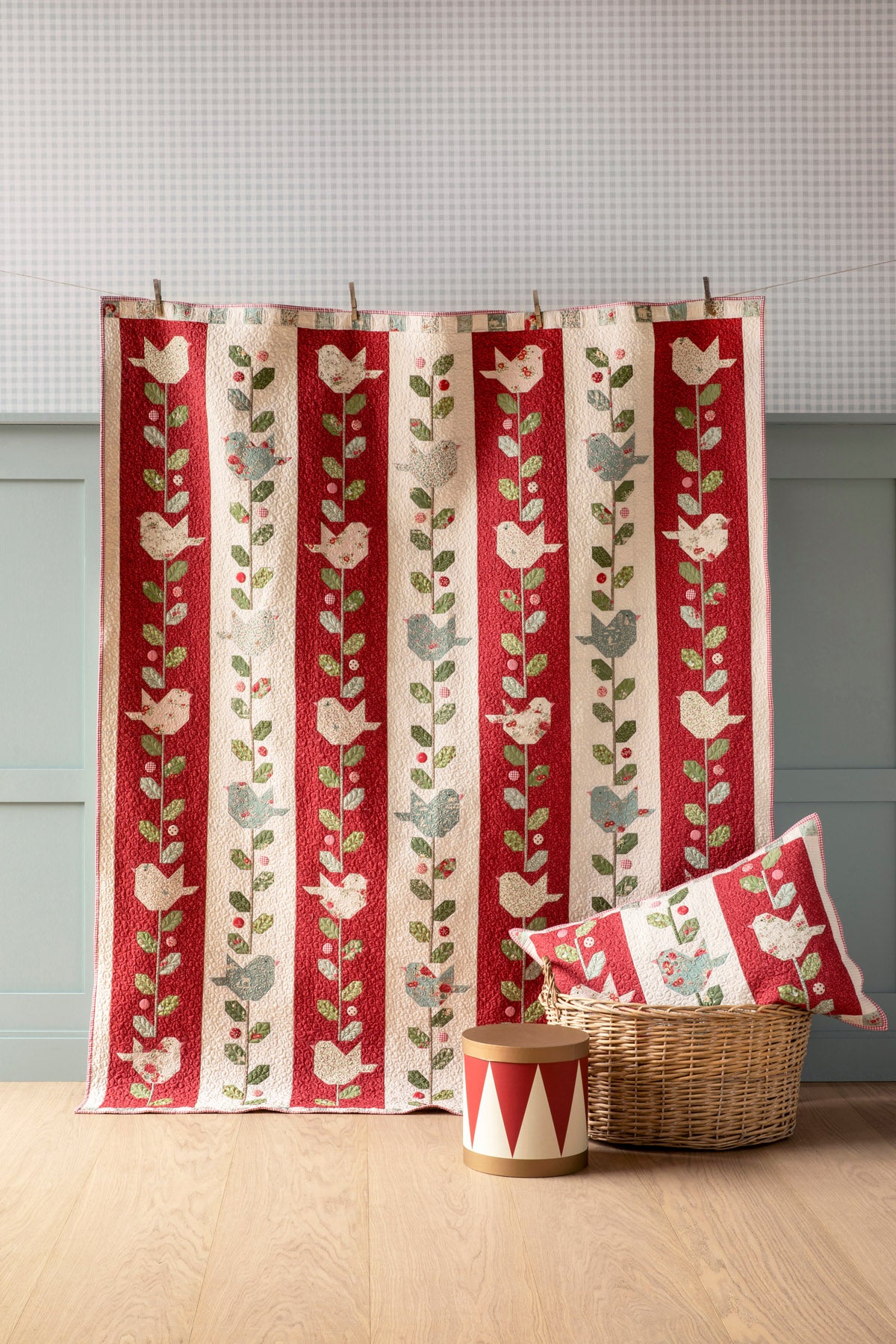 Tilda Winter Birds Quilt - Burgundy