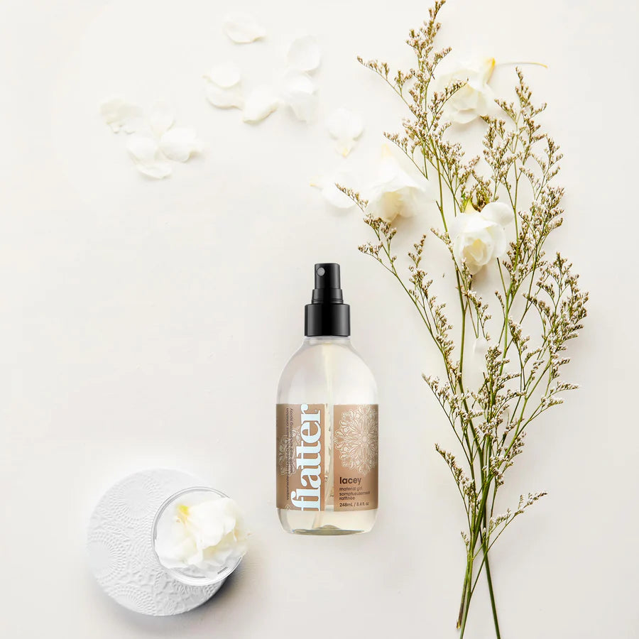 Soak Flatter Spray - Lacey